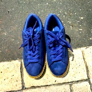 Misbehave women shoes size 7 Royal Blue